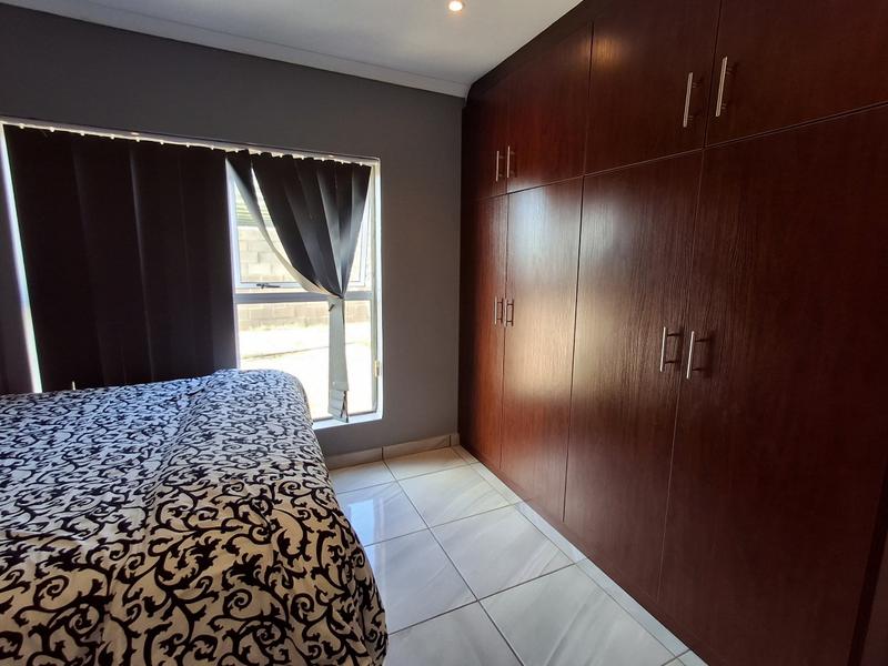 3 Bedroom Property for Sale in Duyker Eiland Western Cape